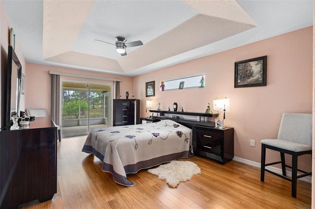 Activo con contrato: $325,500 (3 camas, 2 baños, 1766 Pies cuadrados)