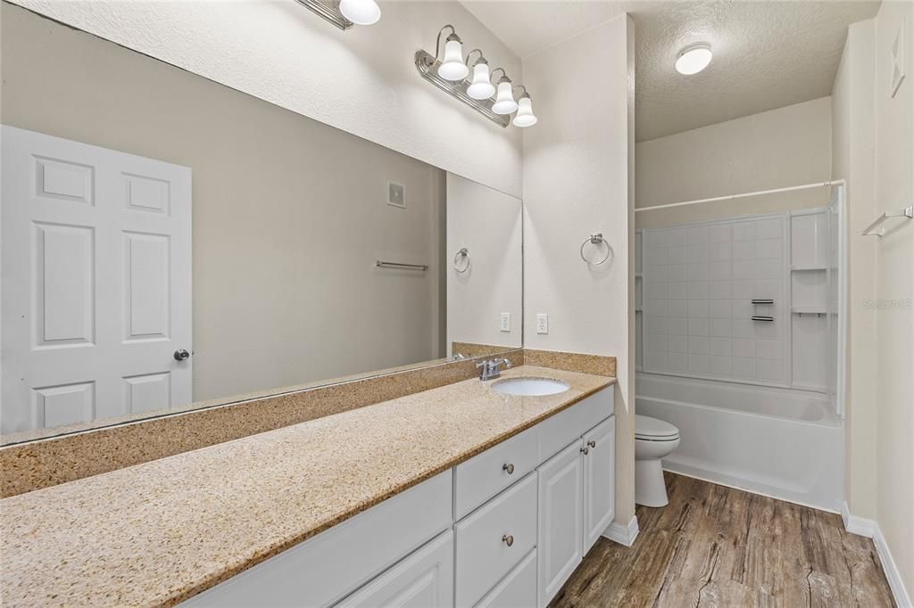 For Sale: $310,000 (3 beds, 2 baths, 1499 Square Feet)