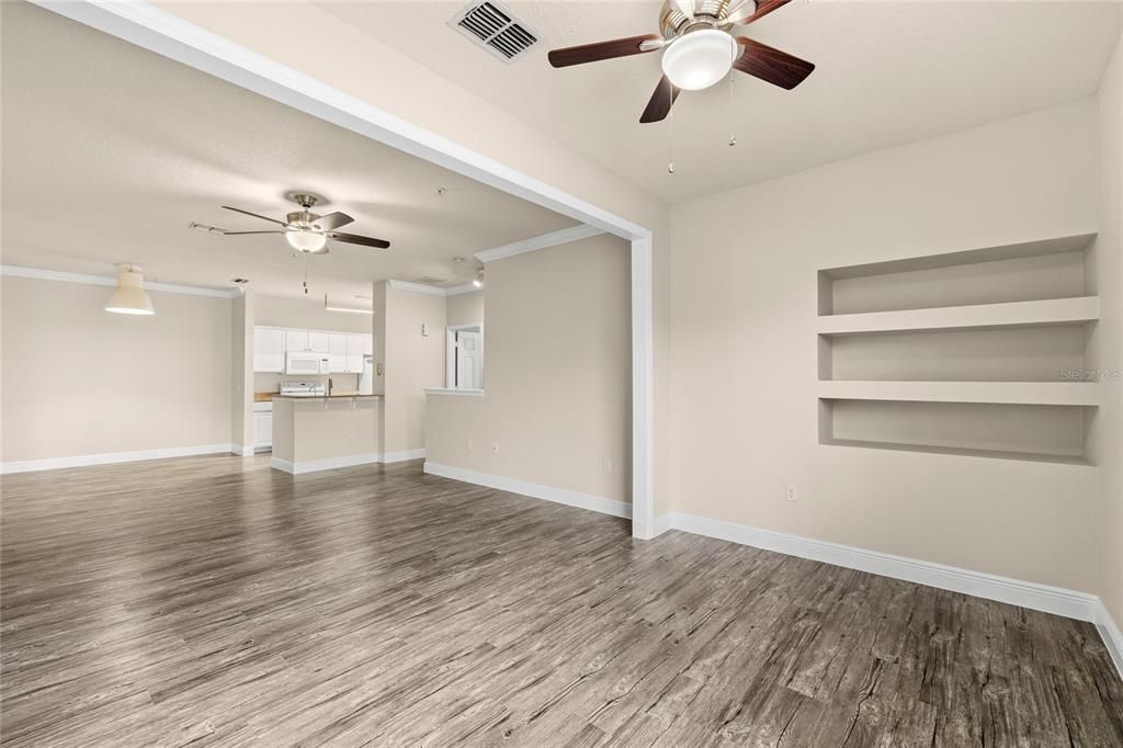 For Sale: $310,000 (3 beds, 2 baths, 1499 Square Feet)