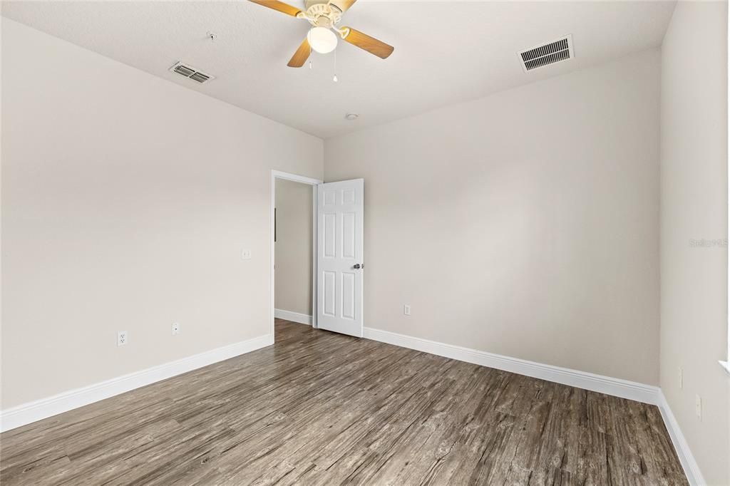 For Sale: $310,000 (3 beds, 2 baths, 1499 Square Feet)
