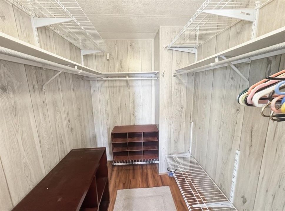 For Sale: $139,900 (2 beds, 2 baths, 1152 Square Feet)