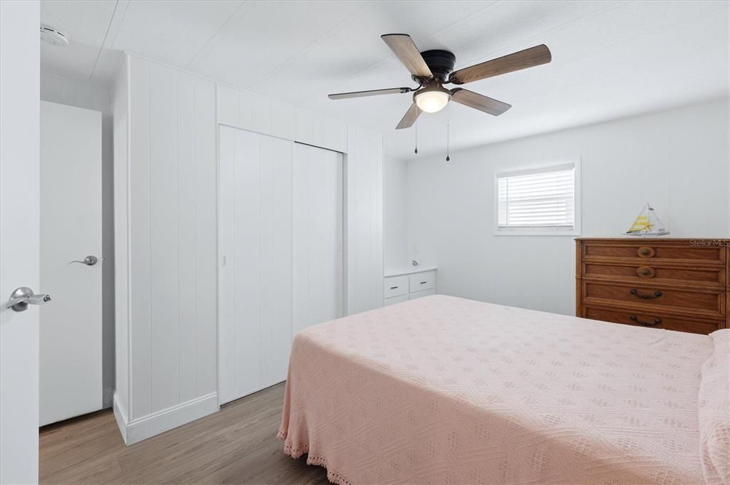 For Sale: $160,000 (2 beds, 2 baths, 1056 Square Feet)