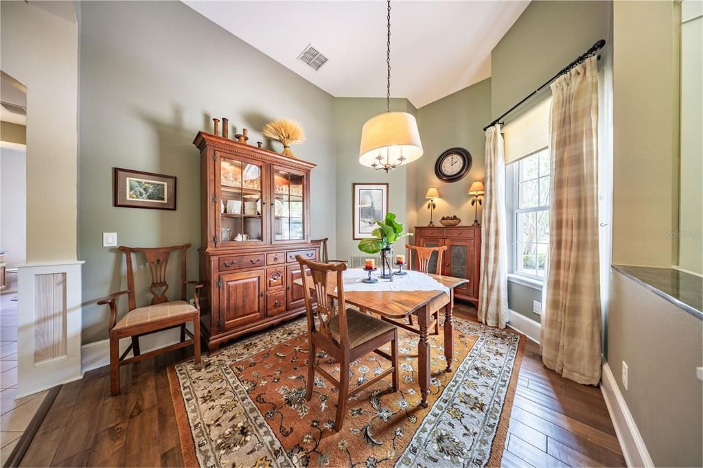 Active With Contract: $485,000 (3 beds, 2 baths, 1955 Square Feet)