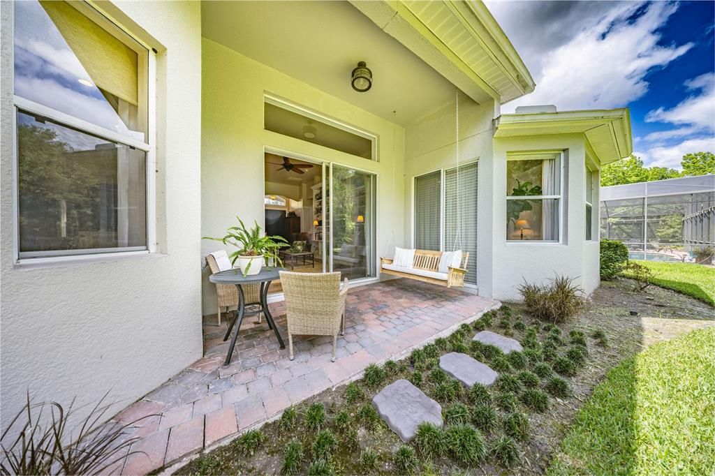 Active With Contract: $485,000 (3 beds, 2 baths, 1955 Square Feet)