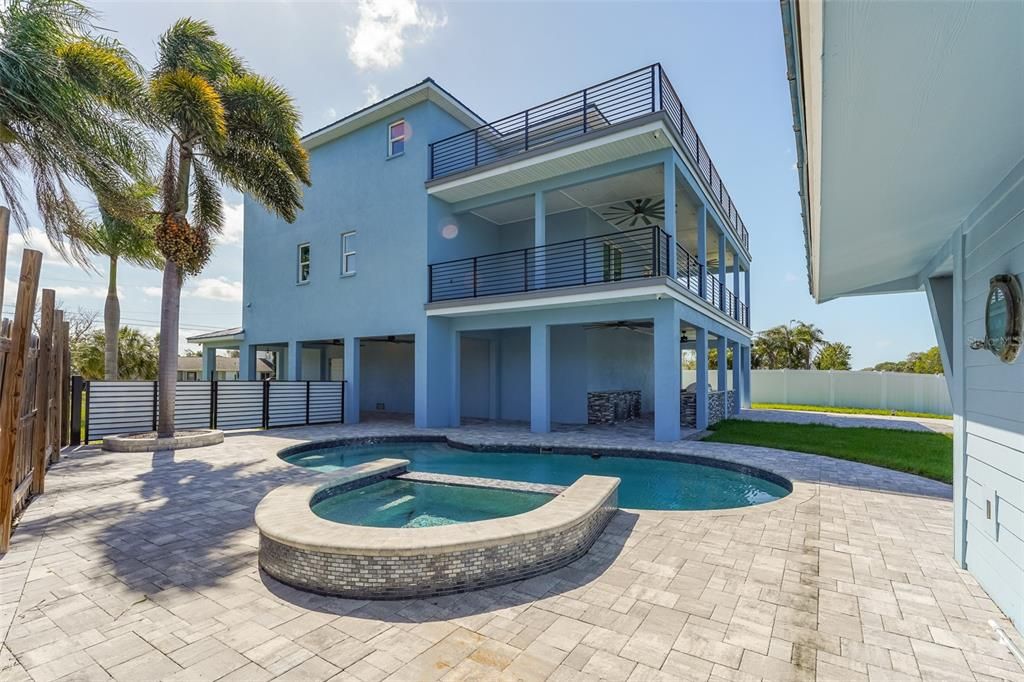 En Venta: $2,800,000 (4 camas, 3 baños, 3352 Pies cuadrados)