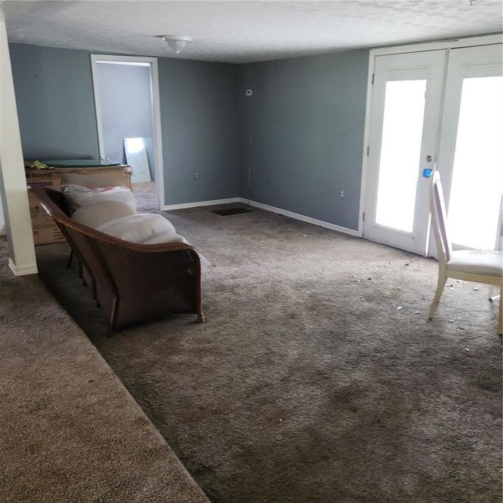 For Sale: $270,000 (4 beds, 2 baths, 1284 Square Feet)