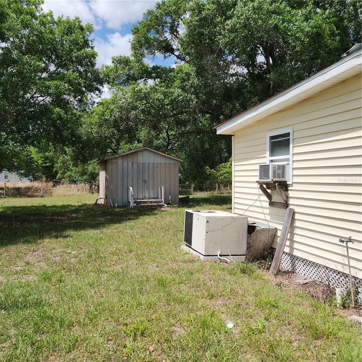 For Sale: $270,000 (4 beds, 2 baths, 1284 Square Feet)