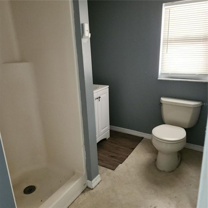For Sale: $270,000 (4 beds, 2 baths, 1284 Square Feet)