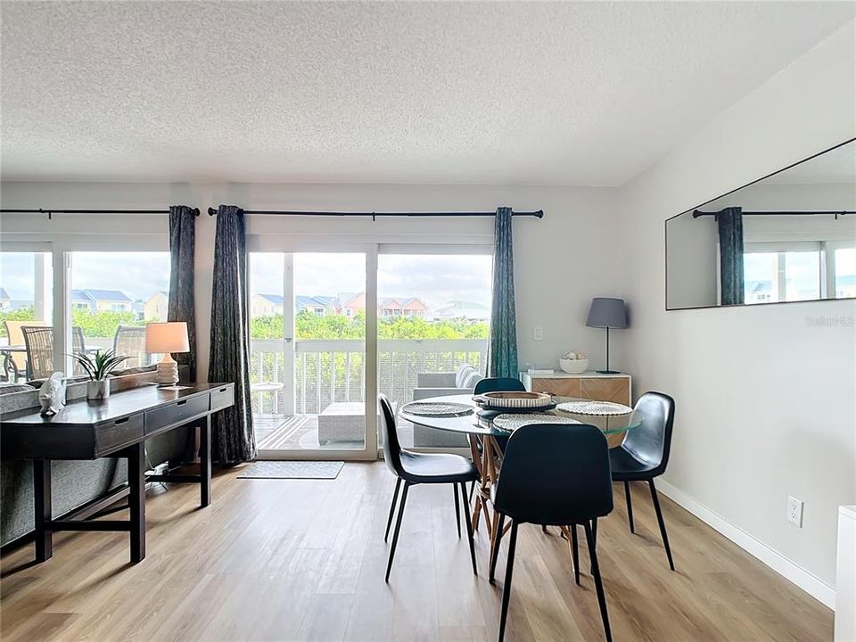 For Sale: $619,000 (2 beds, 2 baths, 1055 Square Feet)