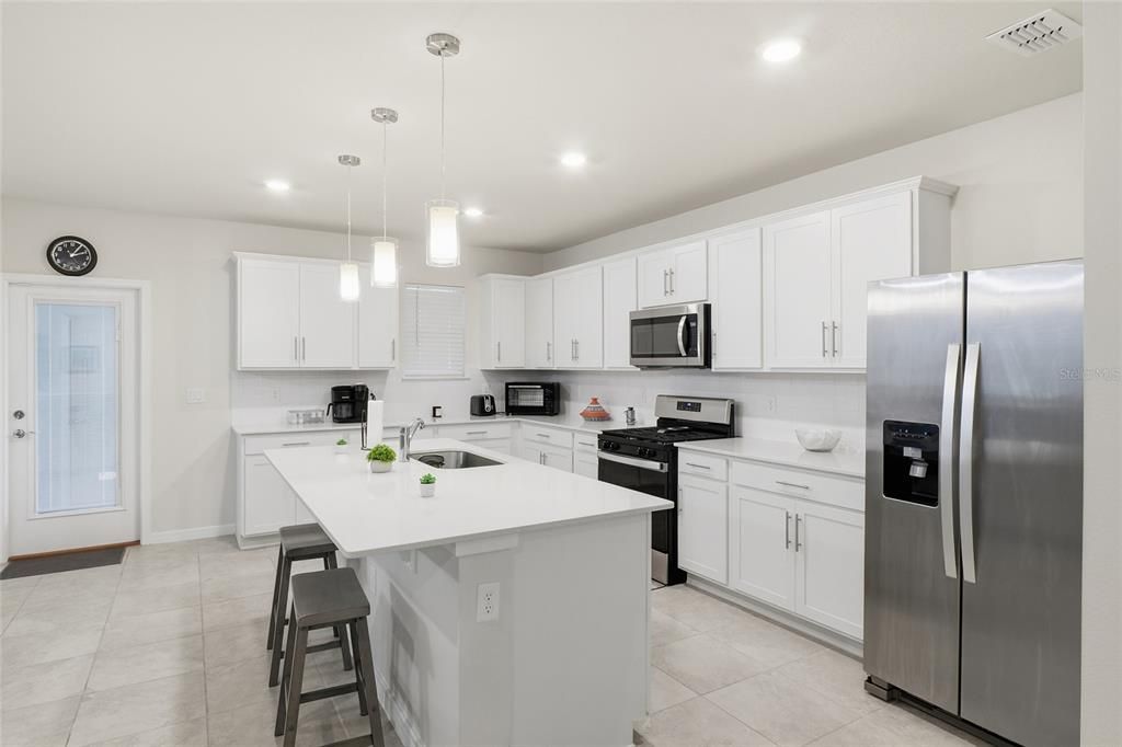 For Sale: $495,000 (3 beds, 2 baths, 2296 Square Feet)