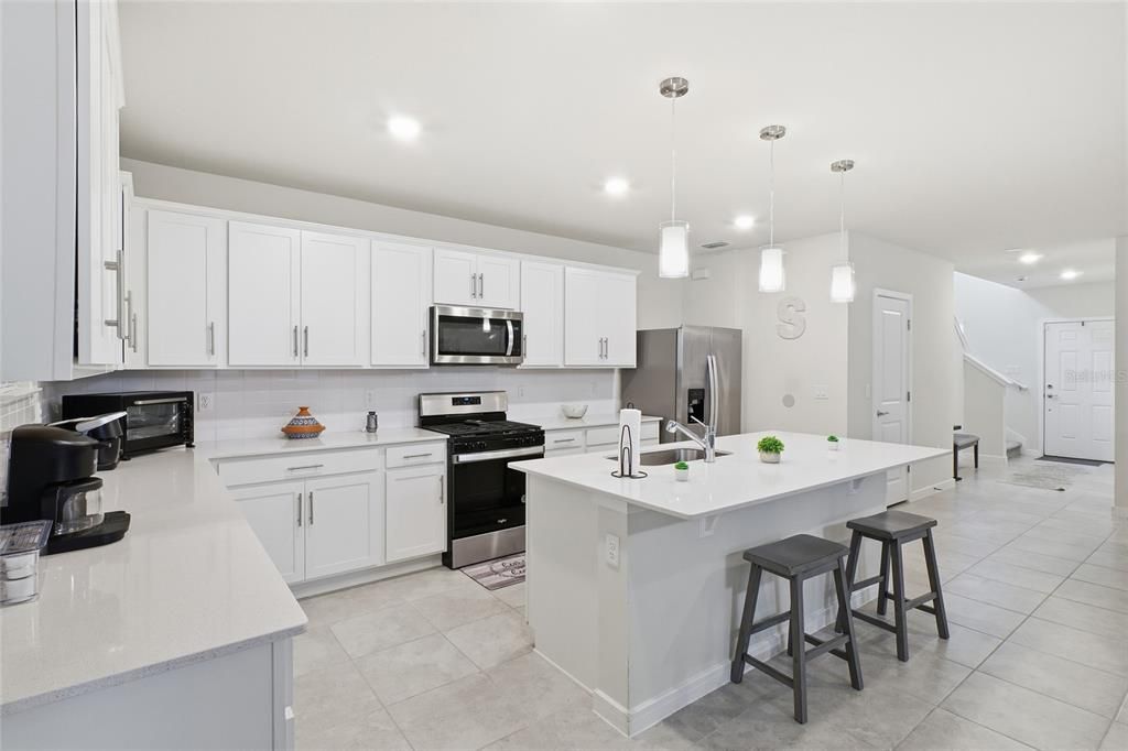 For Sale: $495,000 (3 beds, 2 baths, 2296 Square Feet)