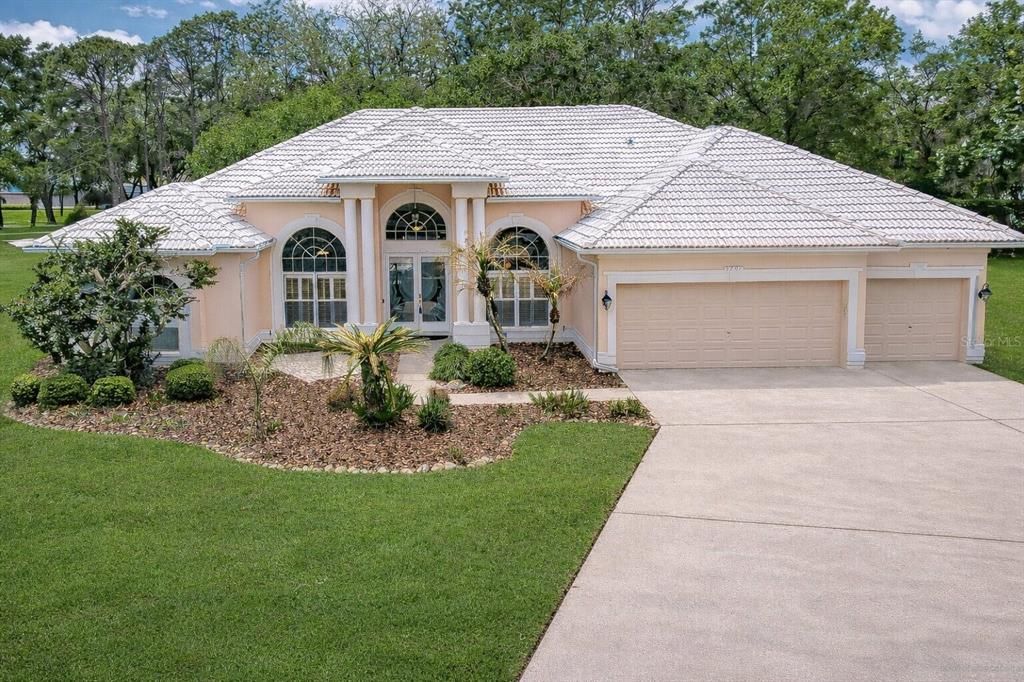 For Sale: $775,000 (5 beds, 3 baths, 3141 Square Feet)