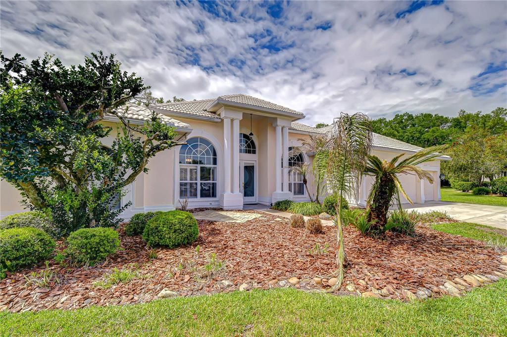 For Sale: $775,000 (5 beds, 3 baths, 3141 Square Feet)