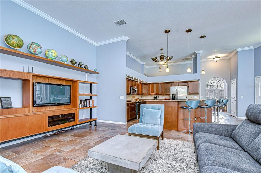 For Sale: $775,000 (5 beds, 3 baths, 3141 Square Feet)