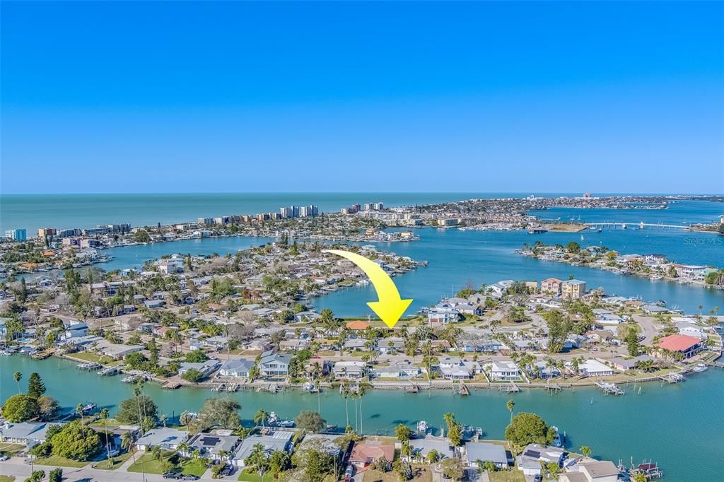 Active With Contract: $3,800 (3 beds, 2 baths, 1305 Square Feet)