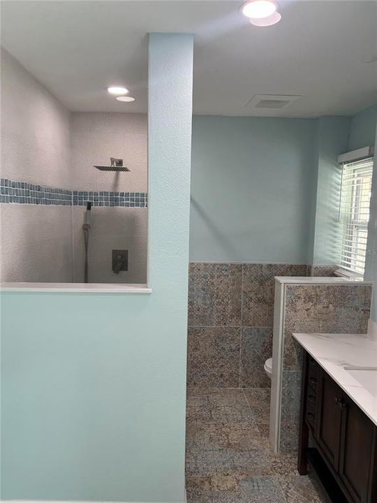Active With Contract: $3,800 (3 beds, 2 baths, 1305 Square Feet)
