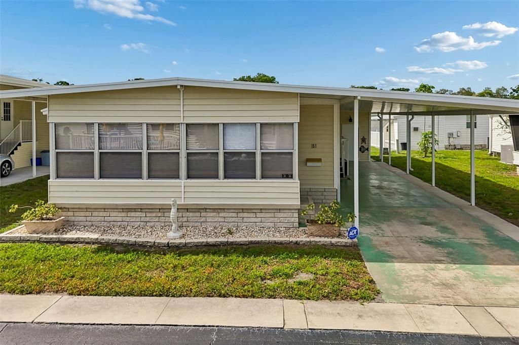 Active With Contract: $165,000 (2 beds, 2 baths, 1128 Square Feet)