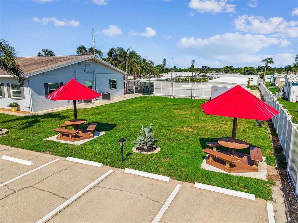 Active With Contract: $165,000 (2 beds, 2 baths, 1128 Square Feet)