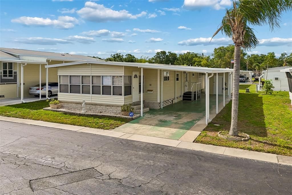 Active With Contract: $165,000 (2 beds, 2 baths, 1128 Square Feet)