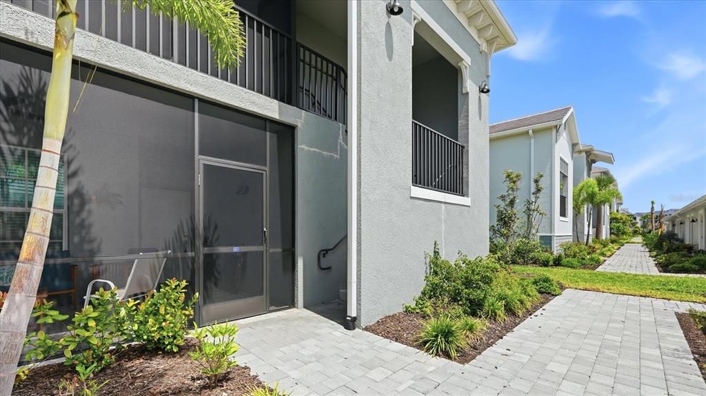 For Sale: $409,000 (2 beds, 2 baths, 1568 Square Feet)