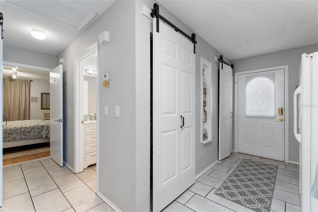 For Sale: $330,000 (1 beds, 1 baths, 1180 Square Feet)