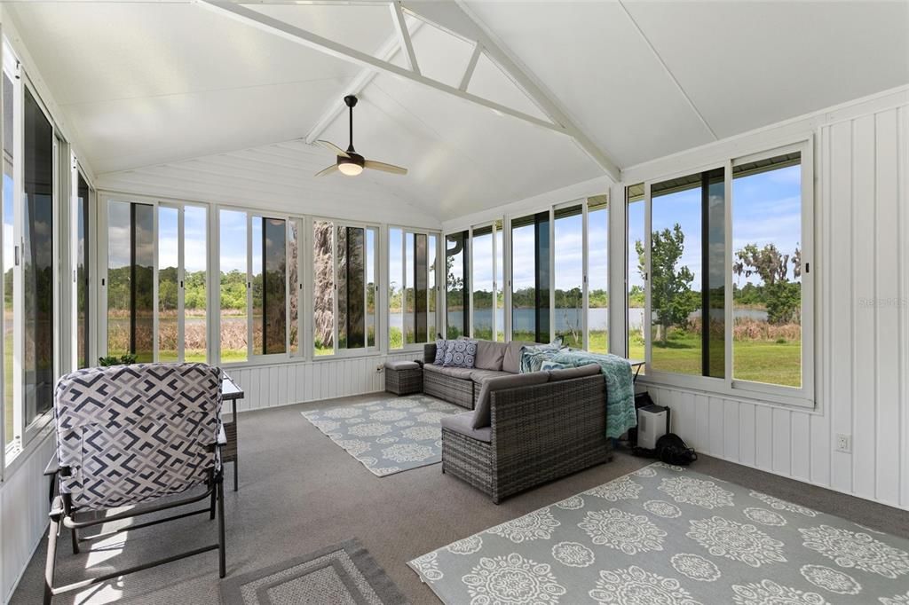 For Sale: $330,000 (1 beds, 1 baths, 1180 Square Feet)