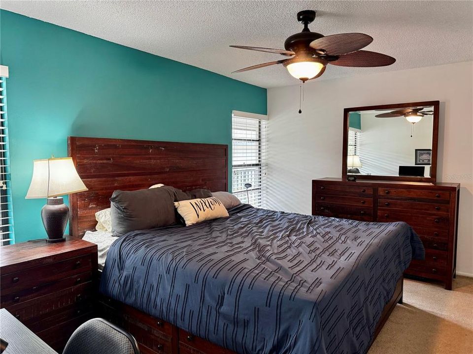 Active With Contract: $1,750 (1 beds, 1 baths, 786 Square Feet)