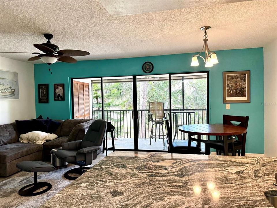 Active With Contract: $1,750 (1 beds, 1 baths, 786 Square Feet)