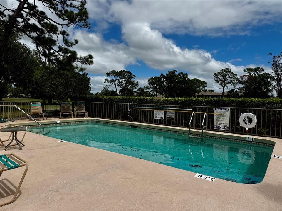Active With Contract: $1,750 (1 beds, 1 baths, 786 Square Feet)