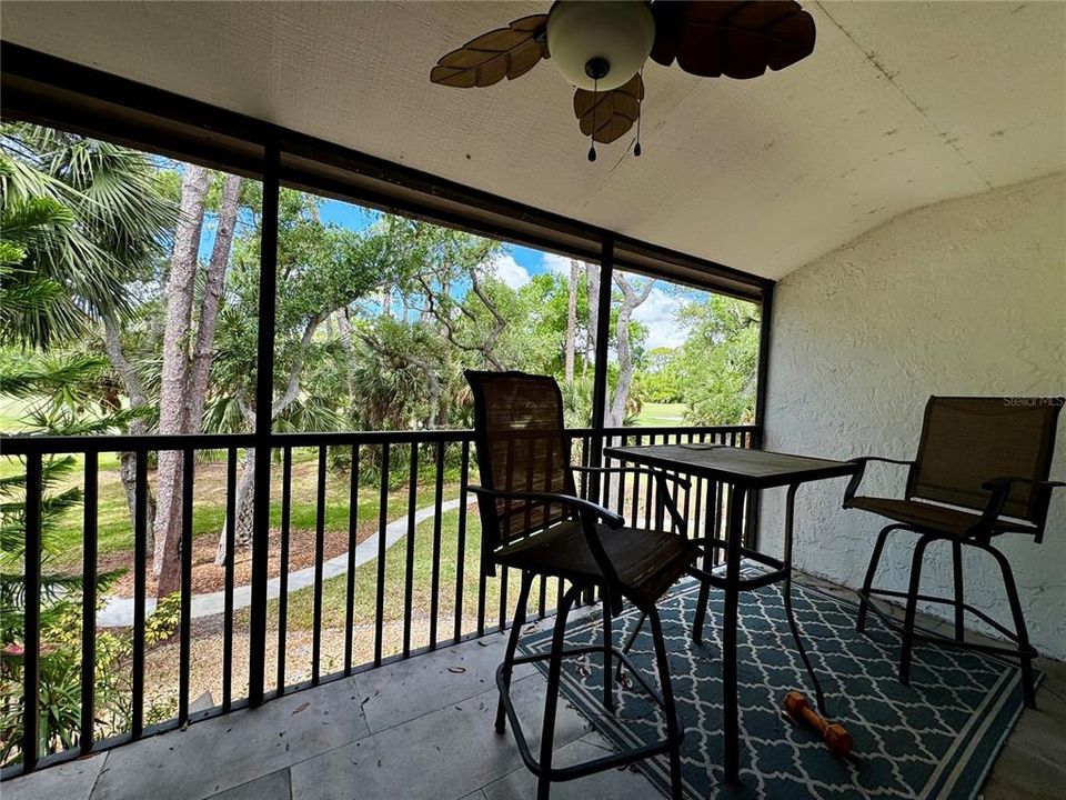 Active With Contract: $1,750 (1 beds, 1 baths, 786 Square Feet)