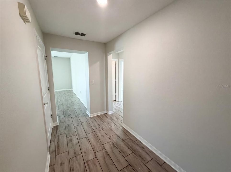 На продажу: $357,000 (4 спален, 2 ванн, 1850 Квадратных фут)