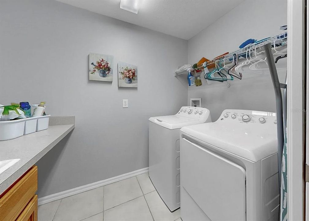 For Sale: $549,000 (4 beds, 3 baths, 2568 Square Feet)