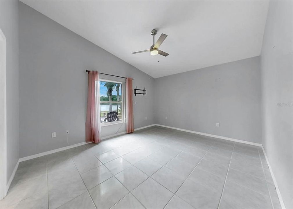 For Sale: $549,000 (4 beds, 3 baths, 2568 Square Feet)
