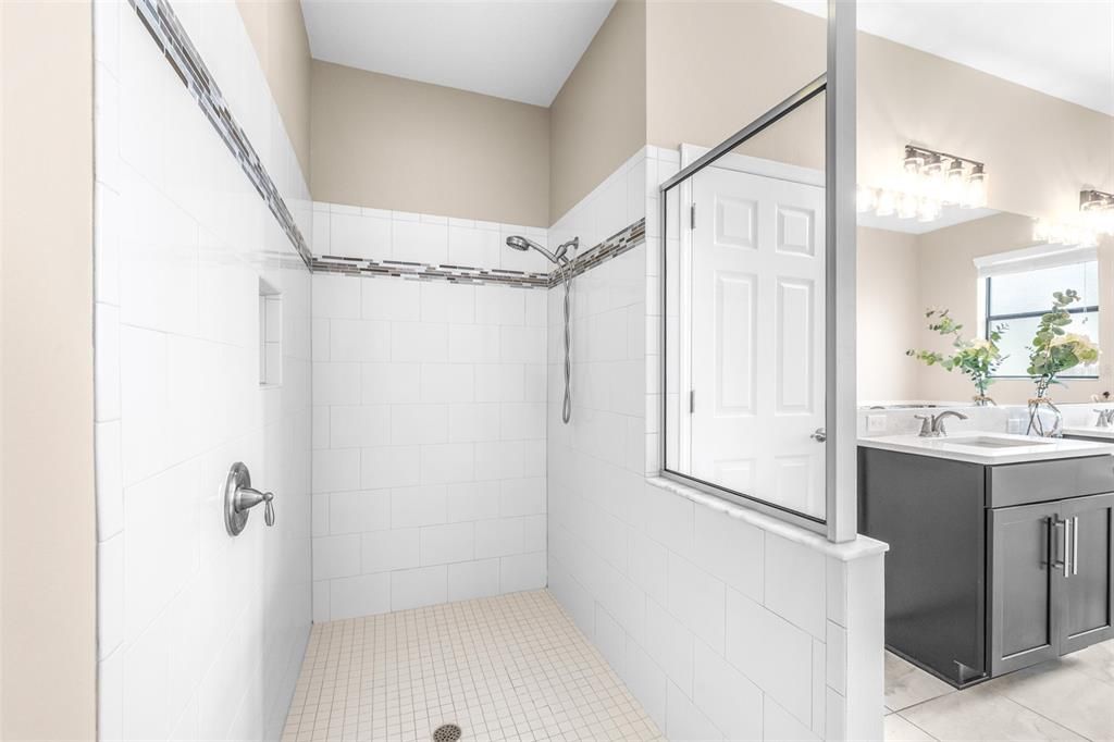 Active With Contract: $599,900 (4 beds, 3 baths, 2408 Square Feet)