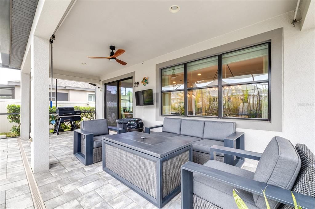 Active With Contract: $599,900 (4 beds, 3 baths, 2408 Square Feet)