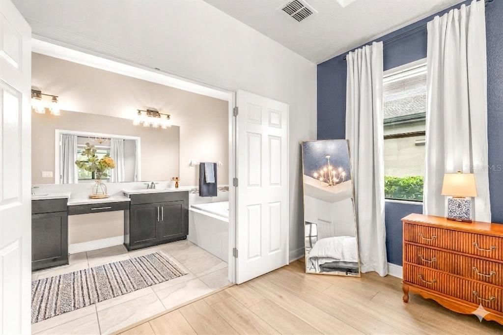 Active With Contract: $599,900 (4 beds, 3 baths, 2408 Square Feet)