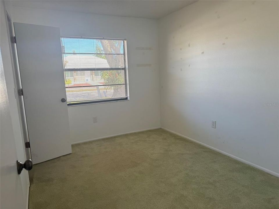 Active With Contract: $250,000 (2 beds, 2 baths, 928 Square Feet)
