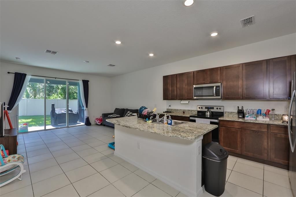 Active With Contract: $2,500 (3 beds, 2 baths, 1707 Square Feet)