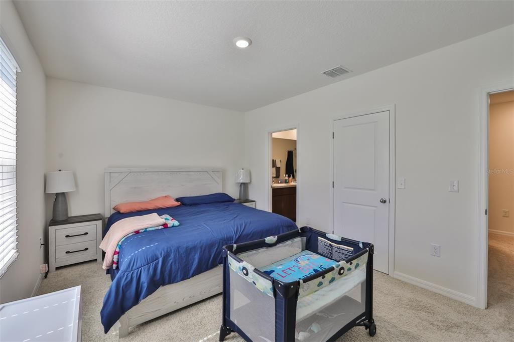 Active With Contract: $2,500 (3 beds, 2 baths, 1707 Square Feet)