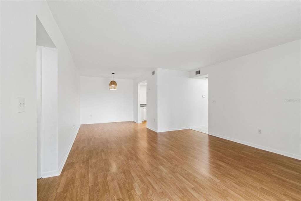 На продажу: $115,000 (1 спален, 1 ванн, 755 Квадратных фут)