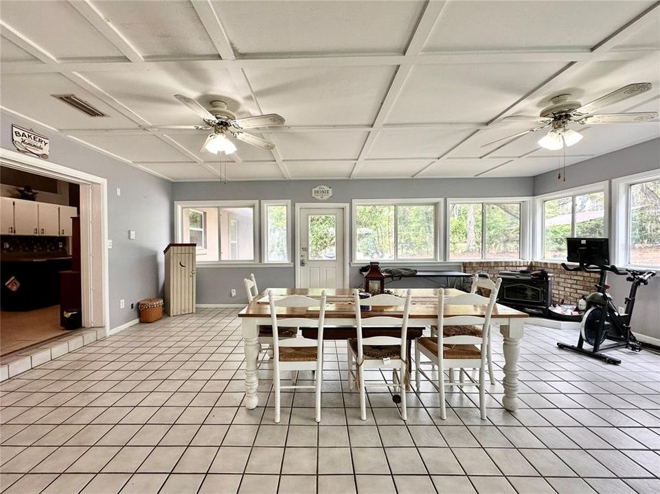 For Sale: $374,995 (3 beds, 2 baths, 2072 Square Feet)