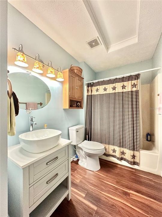 For Sale: $374,995 (3 beds, 2 baths, 2072 Square Feet)