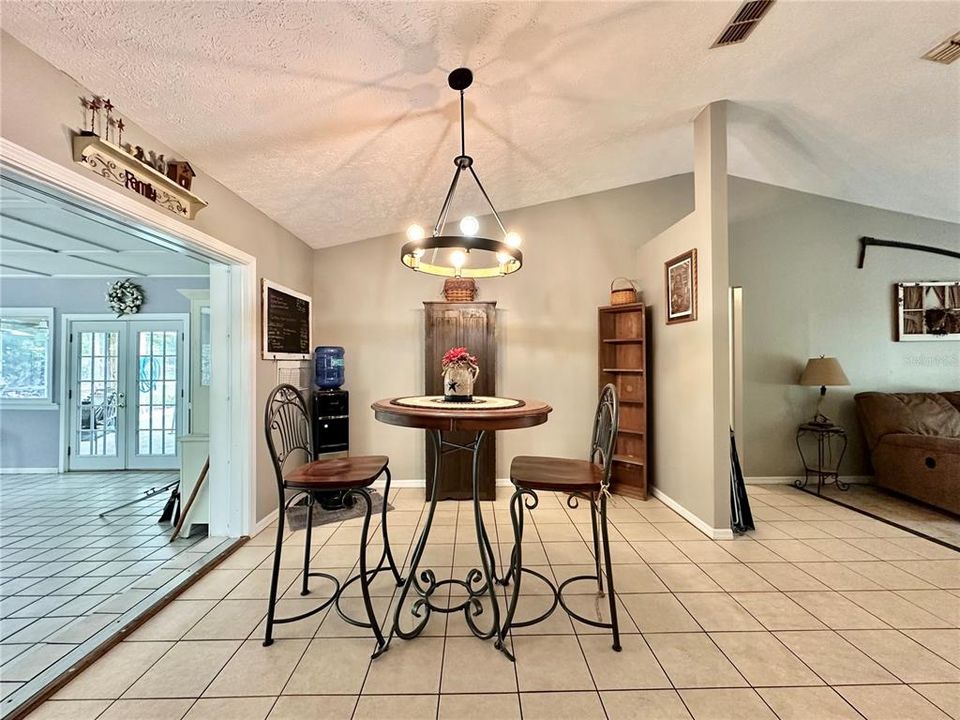 For Sale: $374,995 (3 beds, 2 baths, 2072 Square Feet)