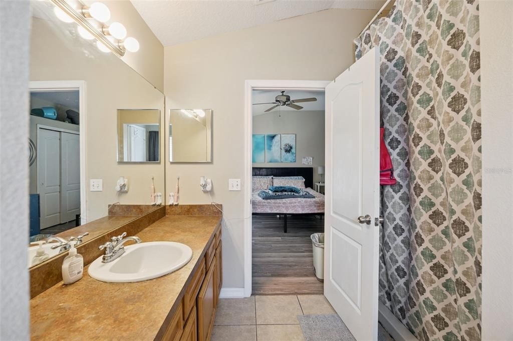 For Sale: $339,999 (3 beds, 2 baths, 1544 Square Feet)