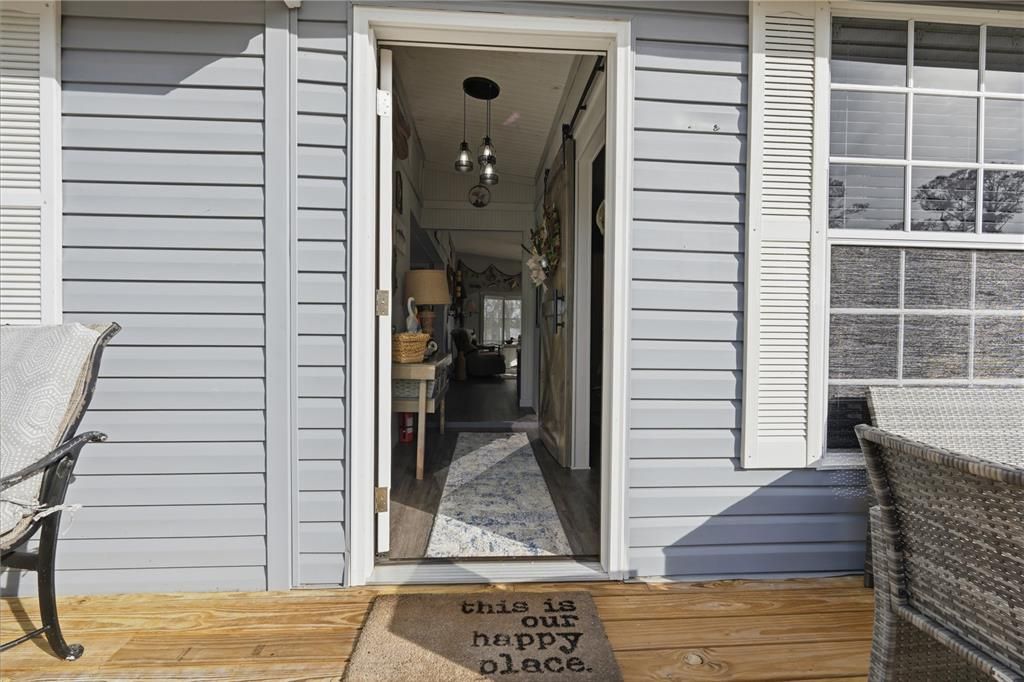 For Sale: $365,000 (3 beds, 2 baths, 1125 Square Feet)
