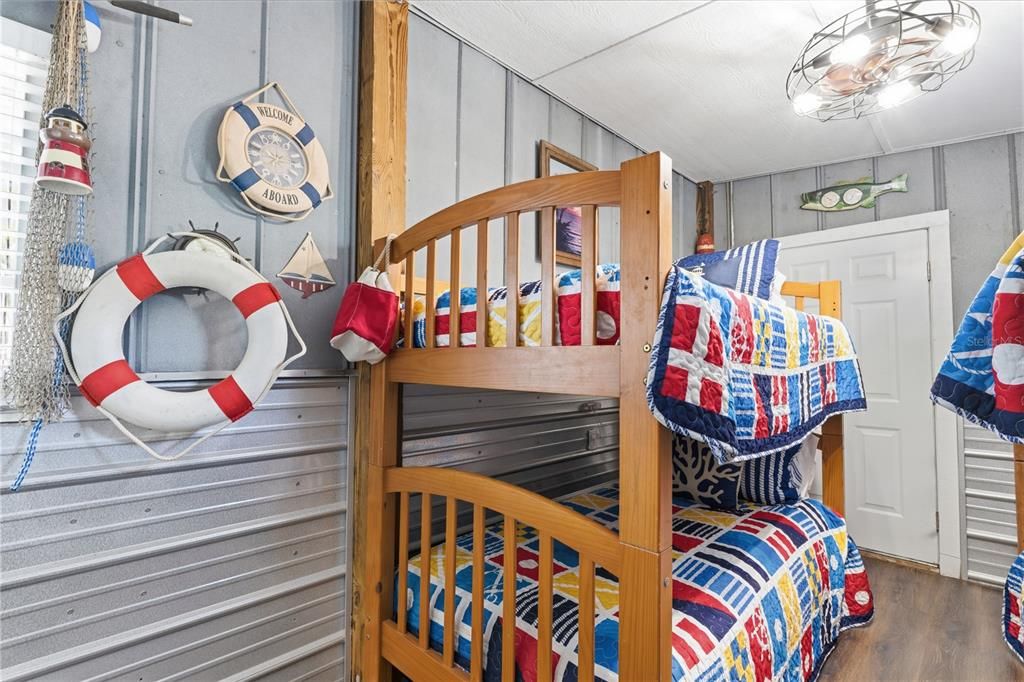 For Sale: $365,000 (3 beds, 2 baths, 1125 Square Feet)