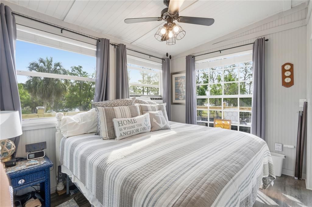 For Sale: $365,000 (3 beds, 2 baths, 1125 Square Feet)