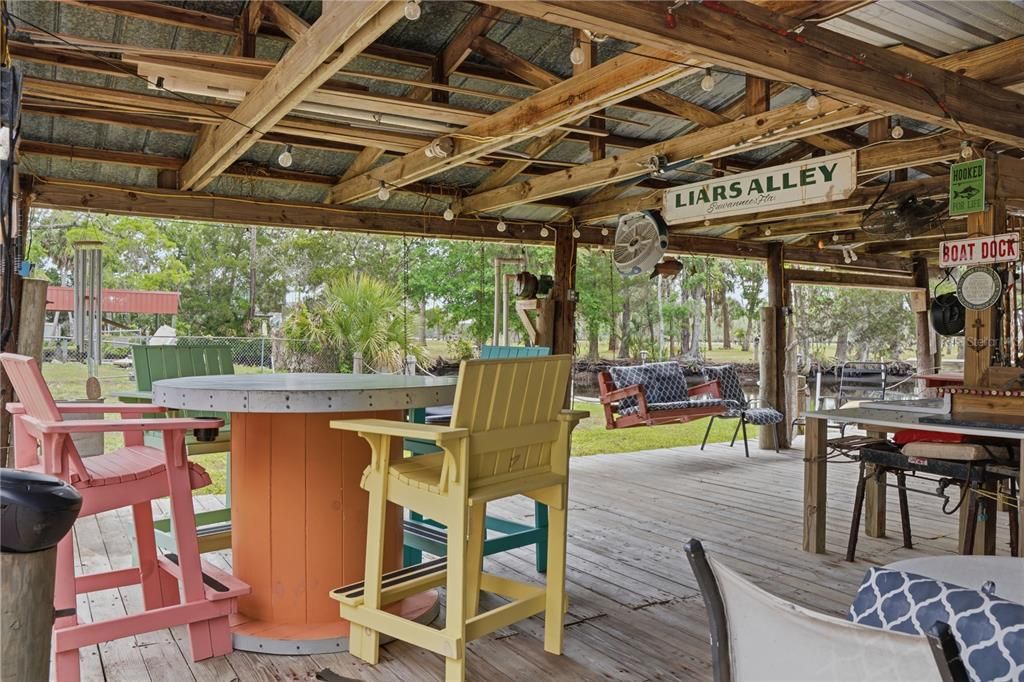 For Sale: $365,000 (3 beds, 2 baths, 1125 Square Feet)