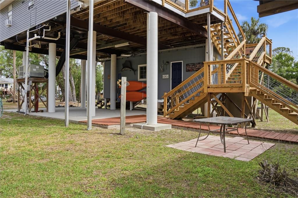 For Sale: $365,000 (3 beds, 2 baths, 1125 Square Feet)
