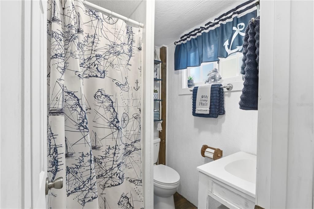 For Sale: $365,000 (3 beds, 2 baths, 1125 Square Feet)